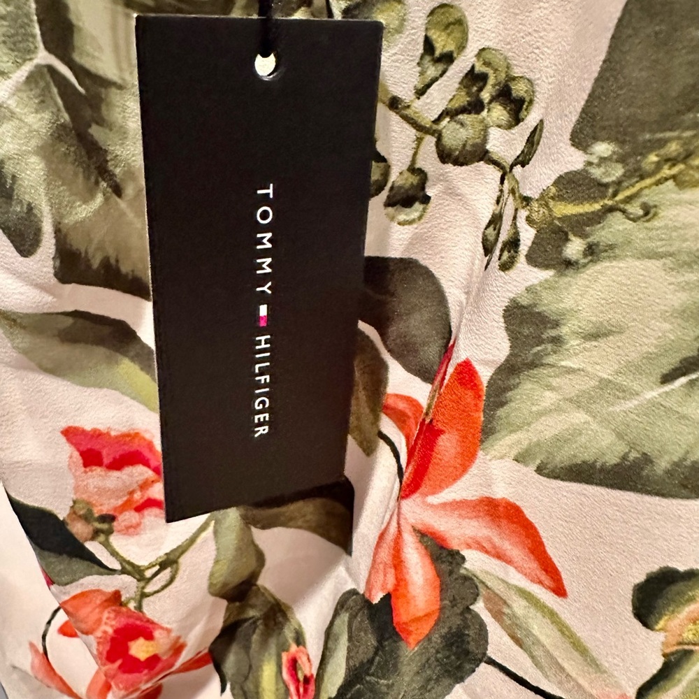 Tommy Hilfiger Floral V-Neck Dress - Picture 4 of 5